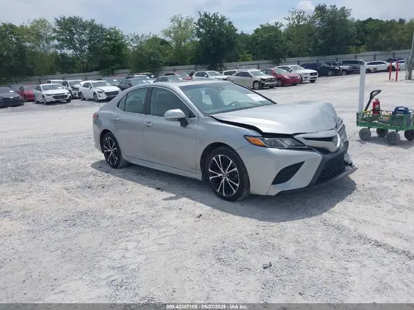4T1B11HK2KU210060 2019 TOYOTA CAMRY - Image 1