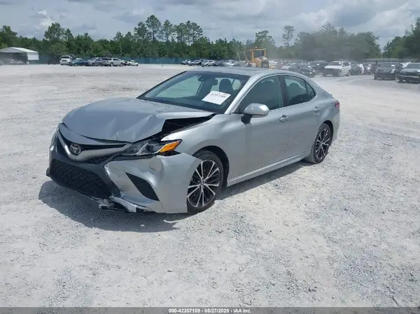 4T1B11HK2KU210060 2019 TOYOTA CAMRY - Image 2