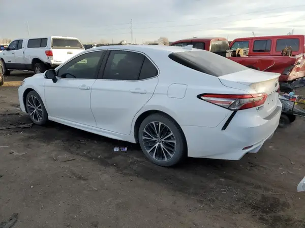 4T1B11HK2KU210785 2019 TOYOTA CAMRY - Image 2