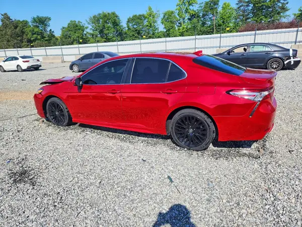 4T1B11HK2KU210897 2019 TOYOTA CAMRY - Image 2