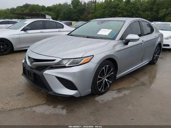 4T1B11HK2KU212746 2019 TOYOTA CAMRY - Image 2
