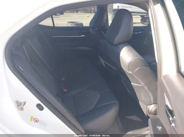 4T1B11HK2KU213945 2019 TOYOTA CAMRY - Image 8