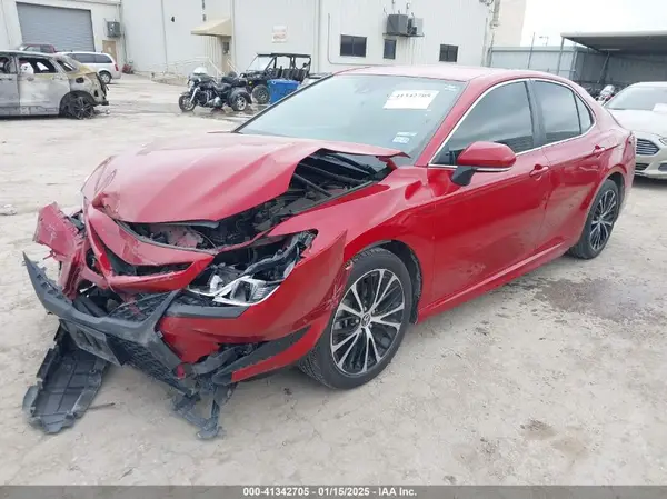 4T1B11HK2KU214710 2019 TOYOTA CAMRY - Image 2