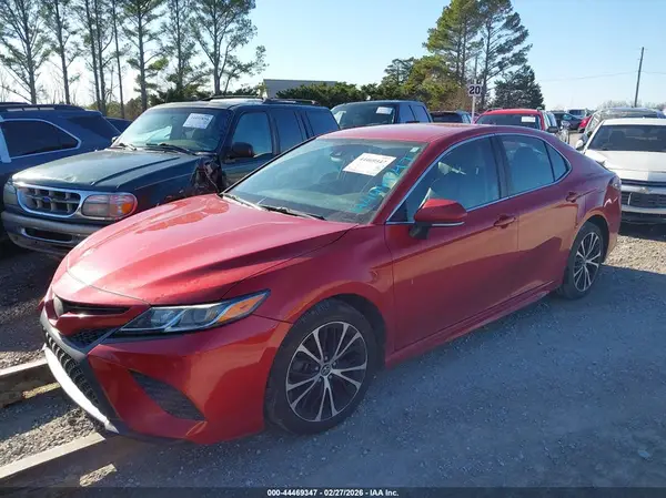 4T1B11HK2KU215324 2019 TOYOTA CAMRY - Image 2