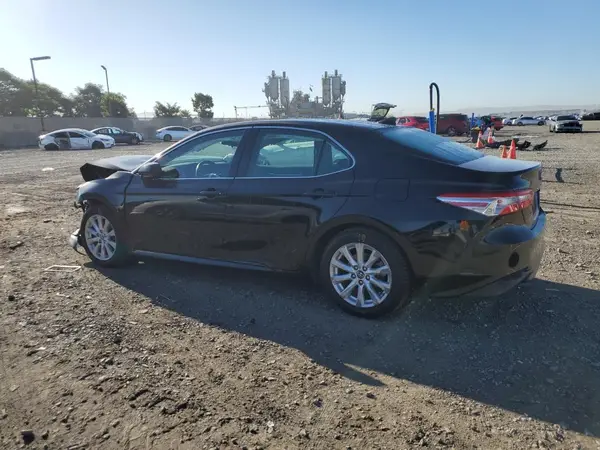 4T1B11HK2KU216215 2019 TOYOTA CAMRY - Image 2