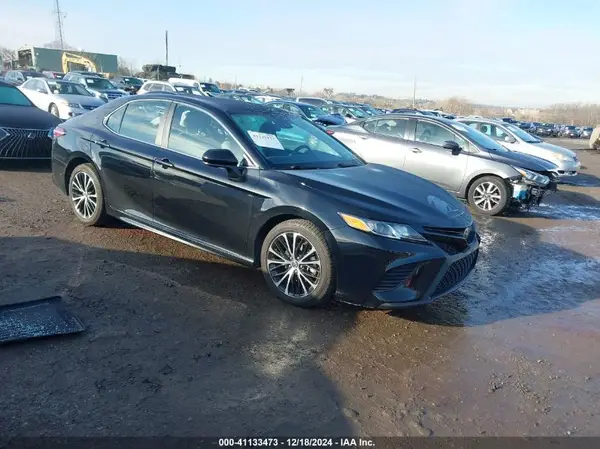 4T1B11HK2KU220636 2019 TOYOTA CAMRY - Image 1