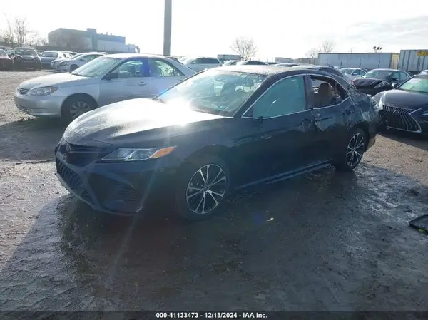 4T1B11HK2KU220636 2019 TOYOTA CAMRY - Image 2
