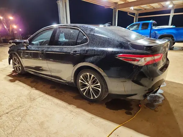 4T1B11HK2KU224900 2019 TOYOTA CAMRY - Image 2