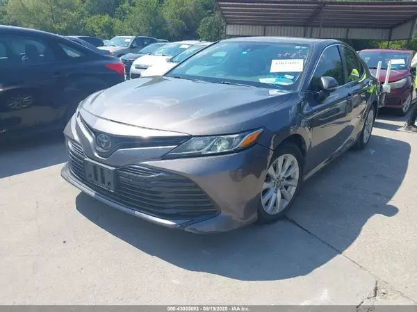 4T1B11HK2KU226582 2019 TOYOTA CAMRY - Image 2