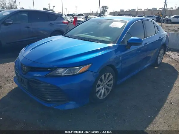 4T1B11HK2KU229031 2019 TOYOTA CAMRY - Image 2