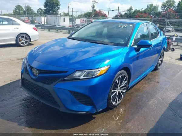 4T1B11HK2KU231684 2019 TOYOTA CAMRY - Image 2