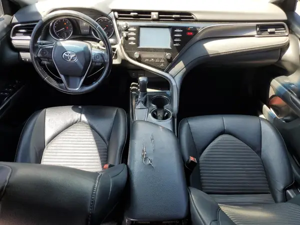 4T1B11HK2KU231975 2019 TOYOTA CAMRY - Image 8