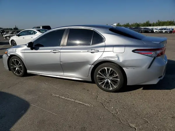 4T1B11HK2KU232222 2019 TOYOTA CAMRY - Image 2