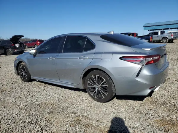 4T1B11HK2KU233242 2019 TOYOTA CAMRY - Image 2