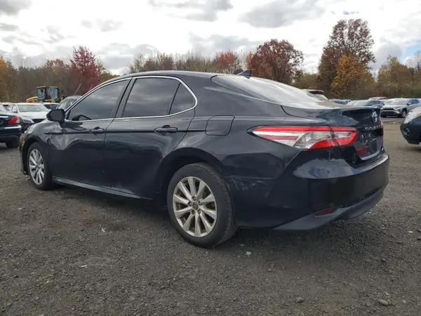 4T1B11HK2KU234276 2019 TOYOTA CAMRY - Image 2