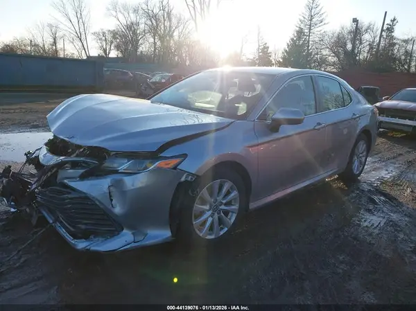 4T1B11HK2KU235508 2019 TOYOTA CAMRY - Image 2