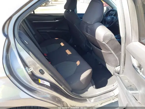 4T1B11HK2KU240465 2019 TOYOTA CAMRY - Image 8