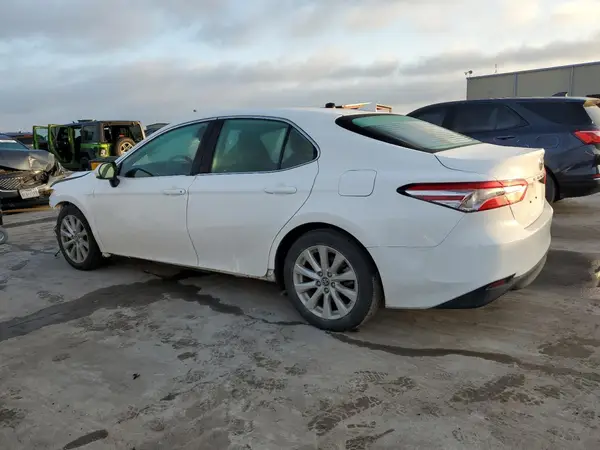 4T1B11HK2KU240871 2019 TOYOTA CAMRY - Image 2