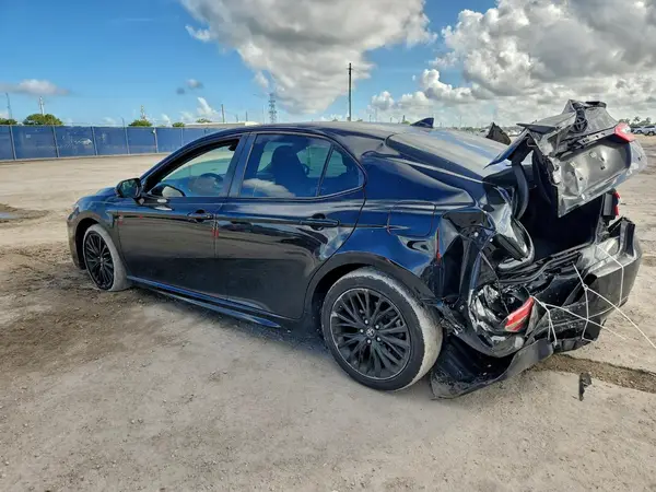 4T1B11HK2KU241583 2019 TOYOTA CAMRY - Image 2