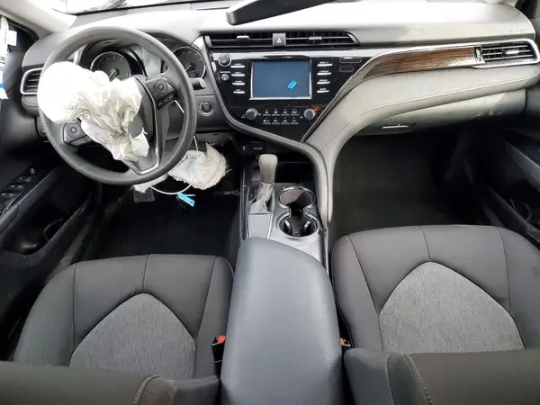 4T1B11HK2KU244323 2019 TOYOTA CAMRY - Image 8