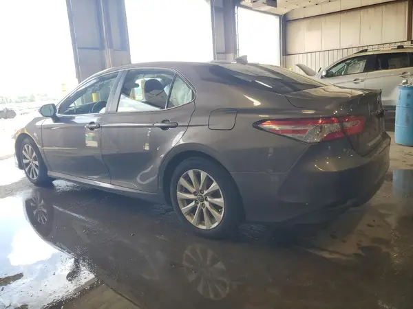4T1B11HK2KU246993 2019 TOYOTA CAMRY - Image 2