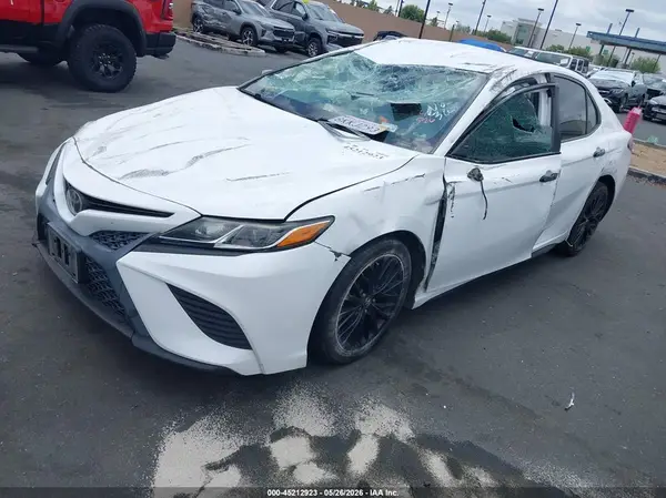 4T1B11HK2KU251966 2019 TOYOTA CAMRY - Image 2