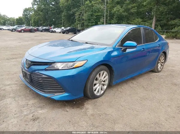 4T1B11HK2KU255113 2019 TOYOTA CAMRY - Image 2