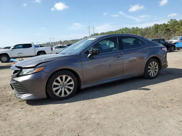 4T1B11HK2KU256665 2019 TOYOTA CAMRY - Image 1