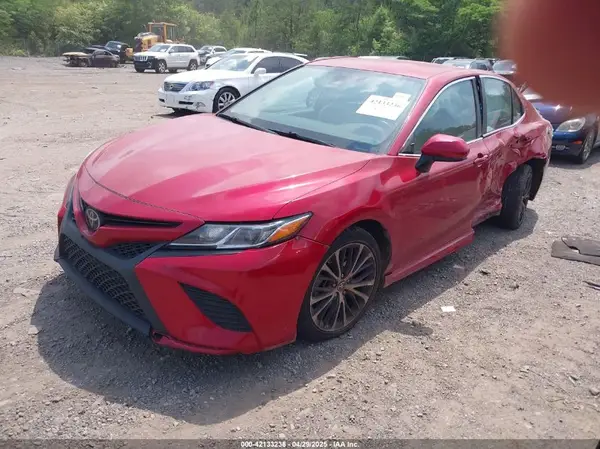 4T1B11HK2KU258111 2019 TOYOTA CAMRY - Image 2