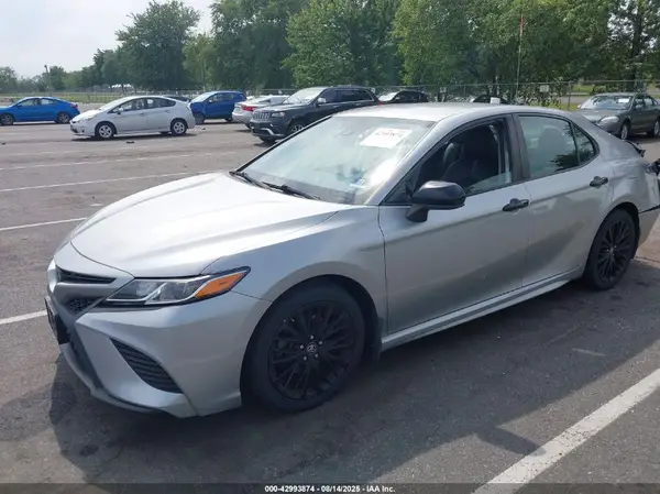 4T1B11HK2KU261641 2019 TOYOTA CAMRY - Image 2
