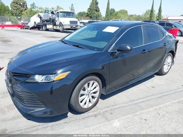 4T1B11HK2KU265284 2019 TOYOTA CAMRY - Image 2