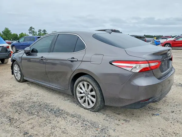 4T1B11HK2KU269108 2019 TOYOTA CAMRY - Image 2