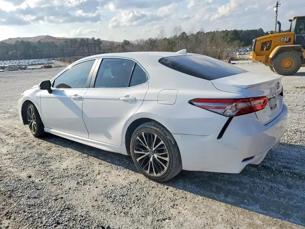 4T1B11HK2KU270615 2019 TOYOTA CAMRY - Image 2