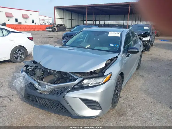 4T1B11HK2KU271392 2019 TOYOTA CAMRY - Image 2