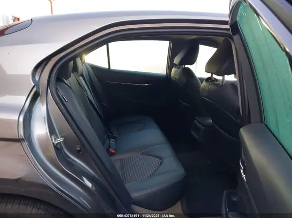 4T1B11HK2KU272610 2019 TOYOTA CAMRY - Image 8