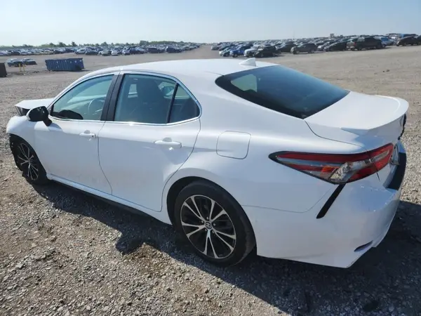 4T1B11HK2KU272770 2019 TOYOTA CAMRY - Image 2
