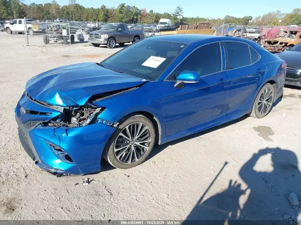 4T1B11HK2KU278102 2019 TOYOTA CAMRY - Image 2