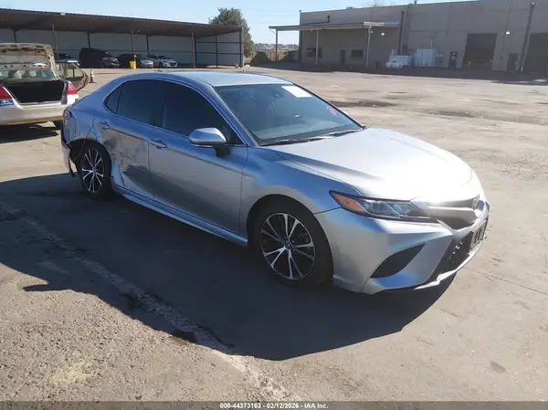 4T1B11HK2KU280982 2019 TOYOTA CAMRY - Image 1