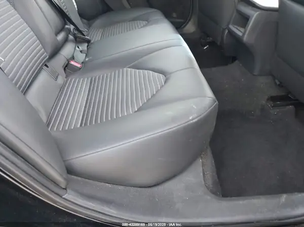 4T1B11HK2KU281694 2019 TOYOTA CAMRY - Image 8