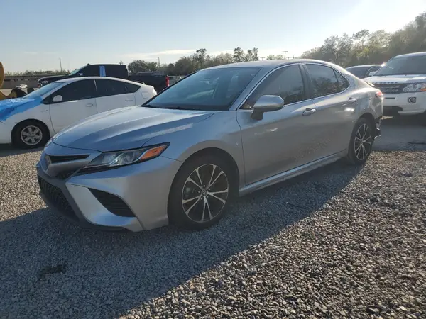 4T1B11HK2KU281744 2019 TOYOTA CAMRY - Image 1