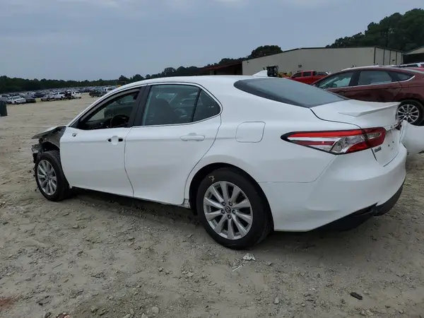 4T1B11HK2KU284059 2019 TOYOTA CAMRY - Image 2