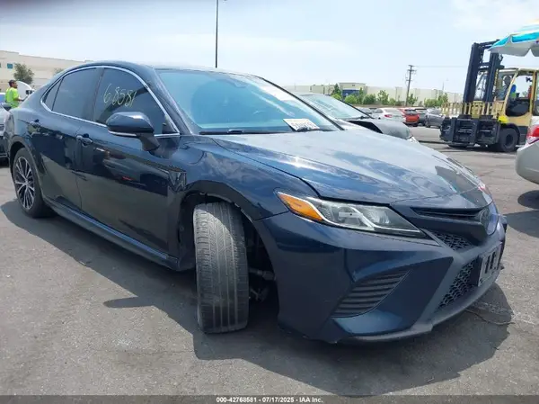 4T1B11HK2KU284742 2019 TOYOTA CAMRY - Image 1