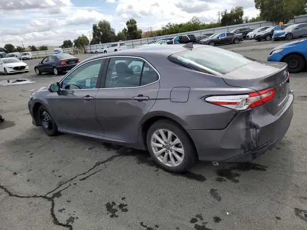 4T1B11HK2KU285518 2019 TOYOTA CAMRY - Image 2