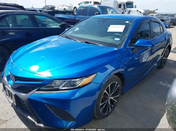 4T1B11HK2KU290136 2019 TOYOTA CAMRY - Image 2