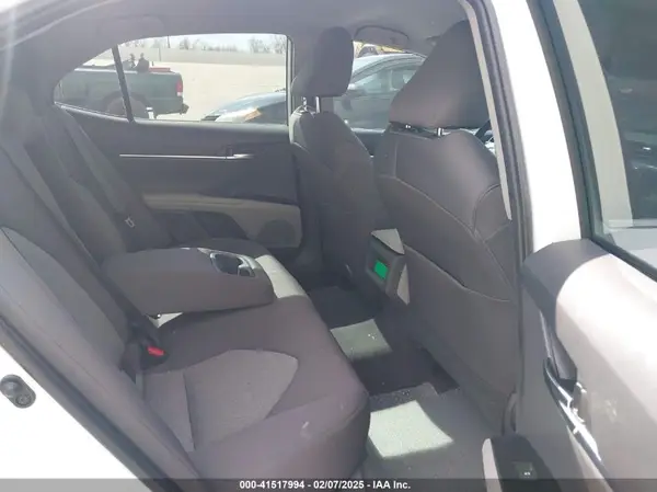 4T1B11HK2KU291044 2019 TOYOTA CAMRY - Image 8