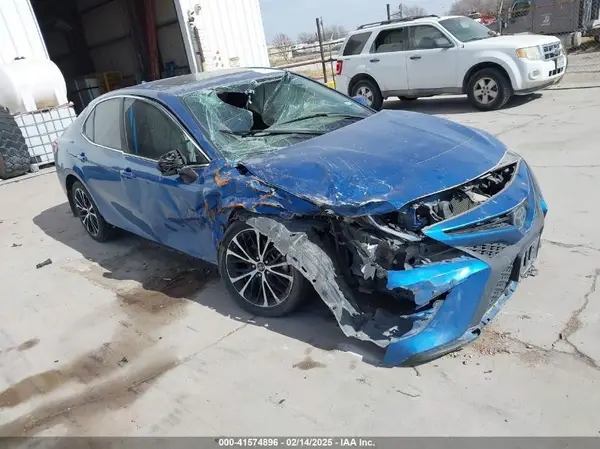 4T1B11HK2KU292811 2019 TOYOTA CAMRY - Image 1