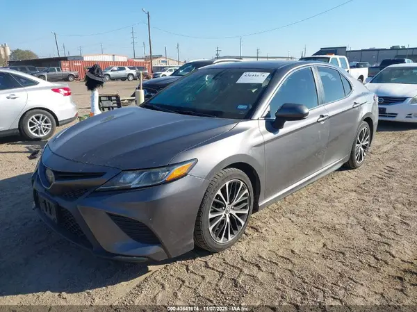 4T1B11HK2KU295157 2019 TOYOTA CAMRY - Image 2