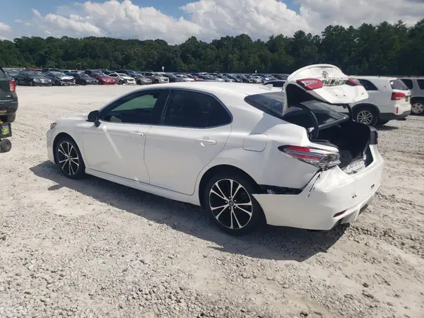 4T1B11HK2KU298169 2019 TOYOTA CAMRY - Image 2