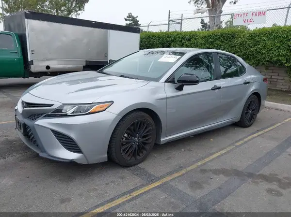 4T1B11HK2KU299628 2019 TOYOTA CAMRY - Image 2