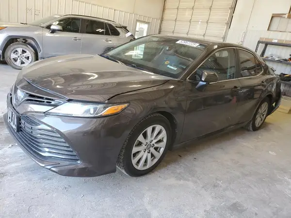 4T1B11HK2KU679598 2019 TOYOTA CAMRY - Image 1